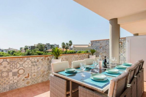 NAXOS GLAMOUR APARTMENT with terrace, parking and Etna View Giardini Naxos